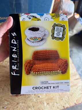 FRIENDS Crochet Set – Orange Couch & White Coffee Cup